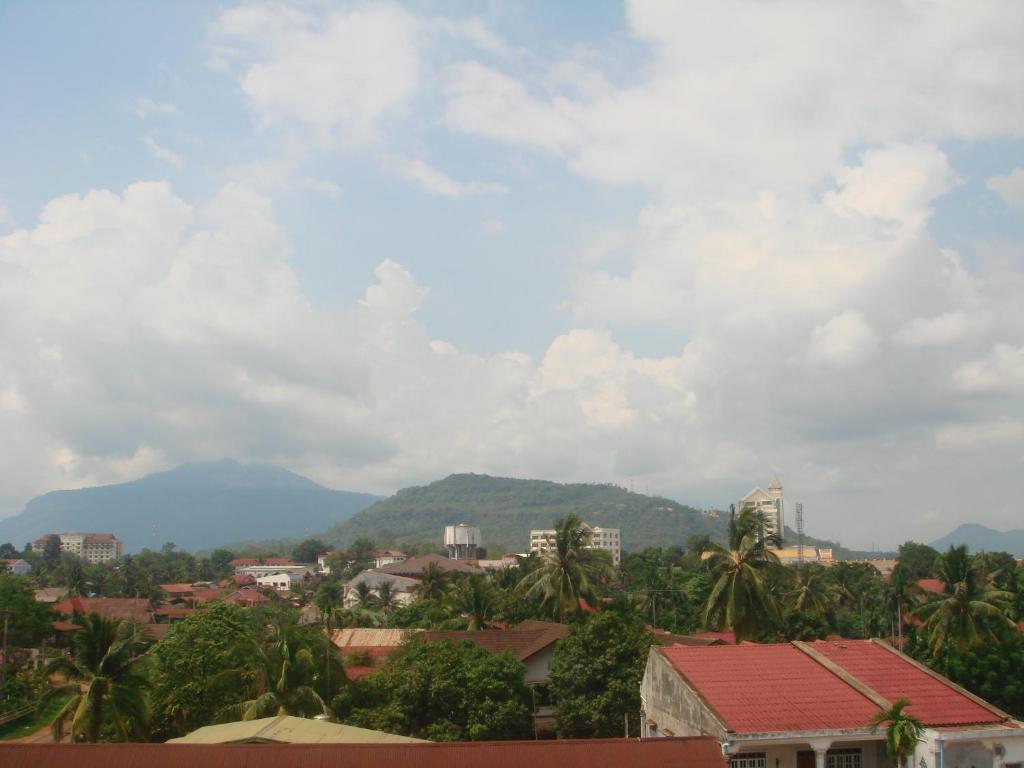 Champa Hotel Pakse Exterior foto