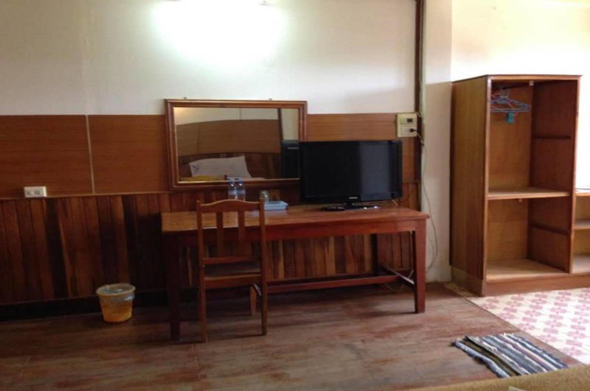 Champa Hotel Pakse Exterior foto